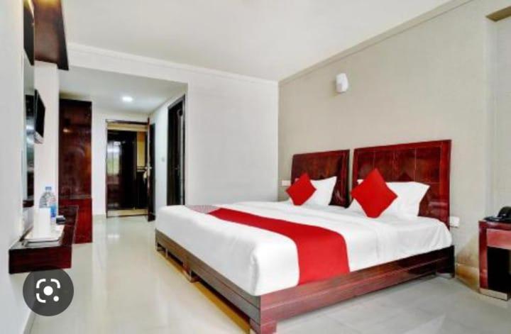 Aec Residency Hotel Alappuzha Kültér fotó