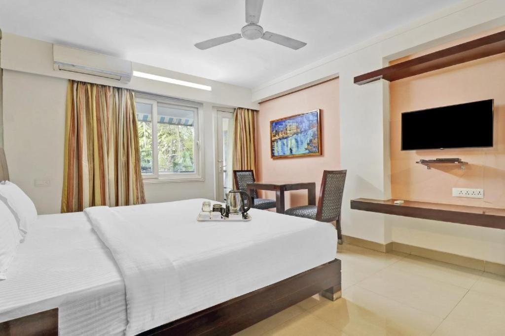 Aec Residency Hotel Alappuzha Kültér fotó