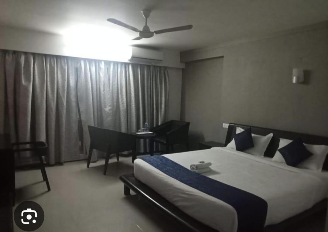 Aec Residency Hotel Alappuzha Kültér fotó