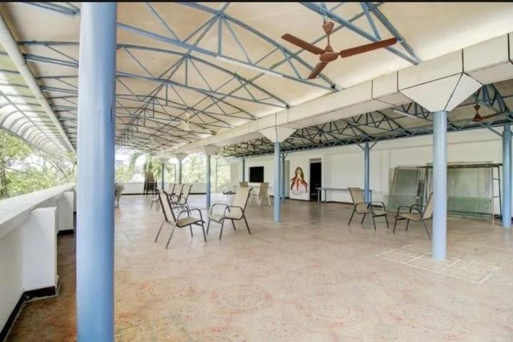 Aec Residency Hotel Alappuzha Kültér fotó