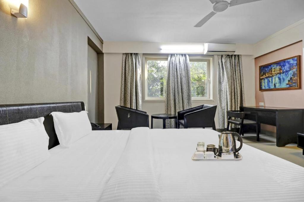 Aec Residency Hotel Alappuzha Kültér fotó